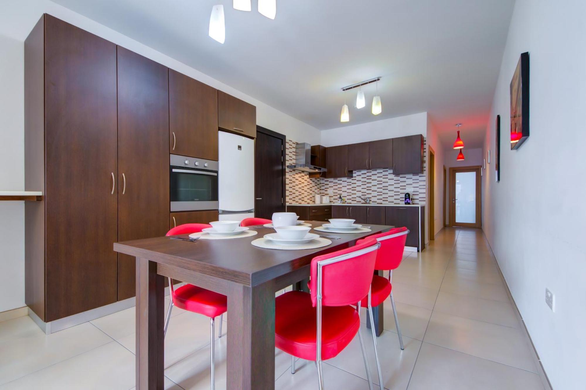 Prime Location, Modern Apartment In St Julian'S, Paceville, Apt 8 By Vaganza Сент Джулианс Экстерьер фото